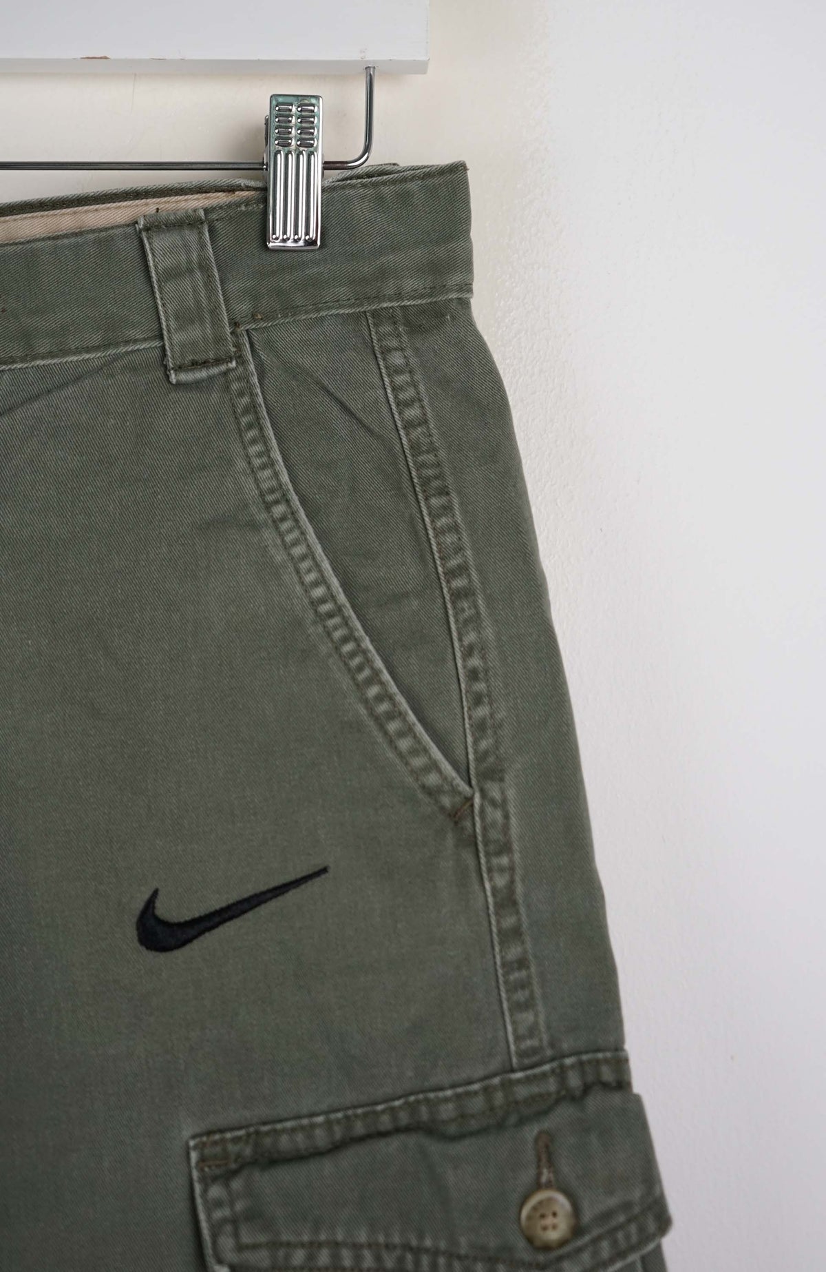 VINTAGE REWORK CARGO SHORTS W30
