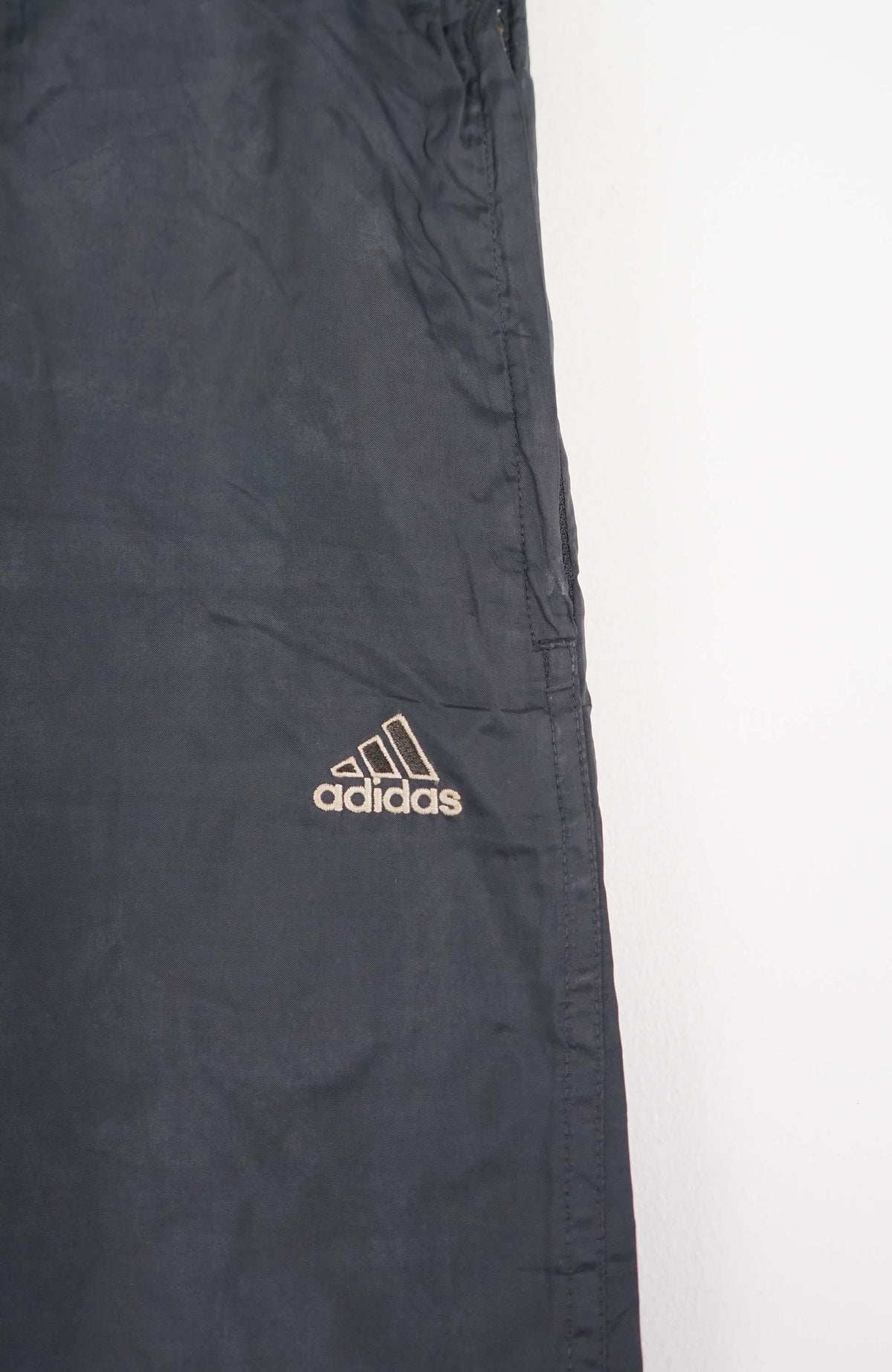 VINTAGE ADIDAS TRACK PANTS (M)