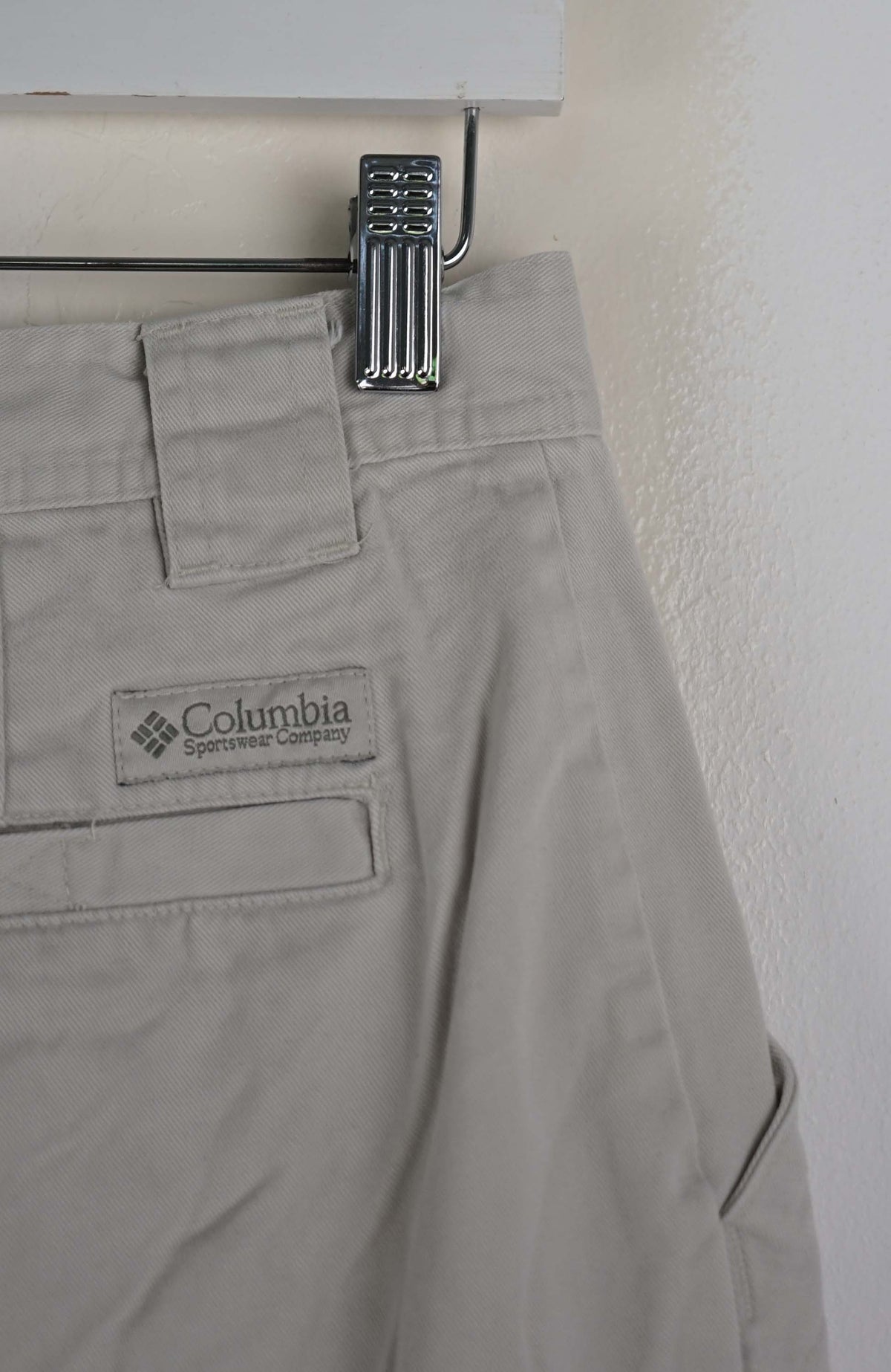 VINTAGE COLUMBIA CARGO SHORTS W29