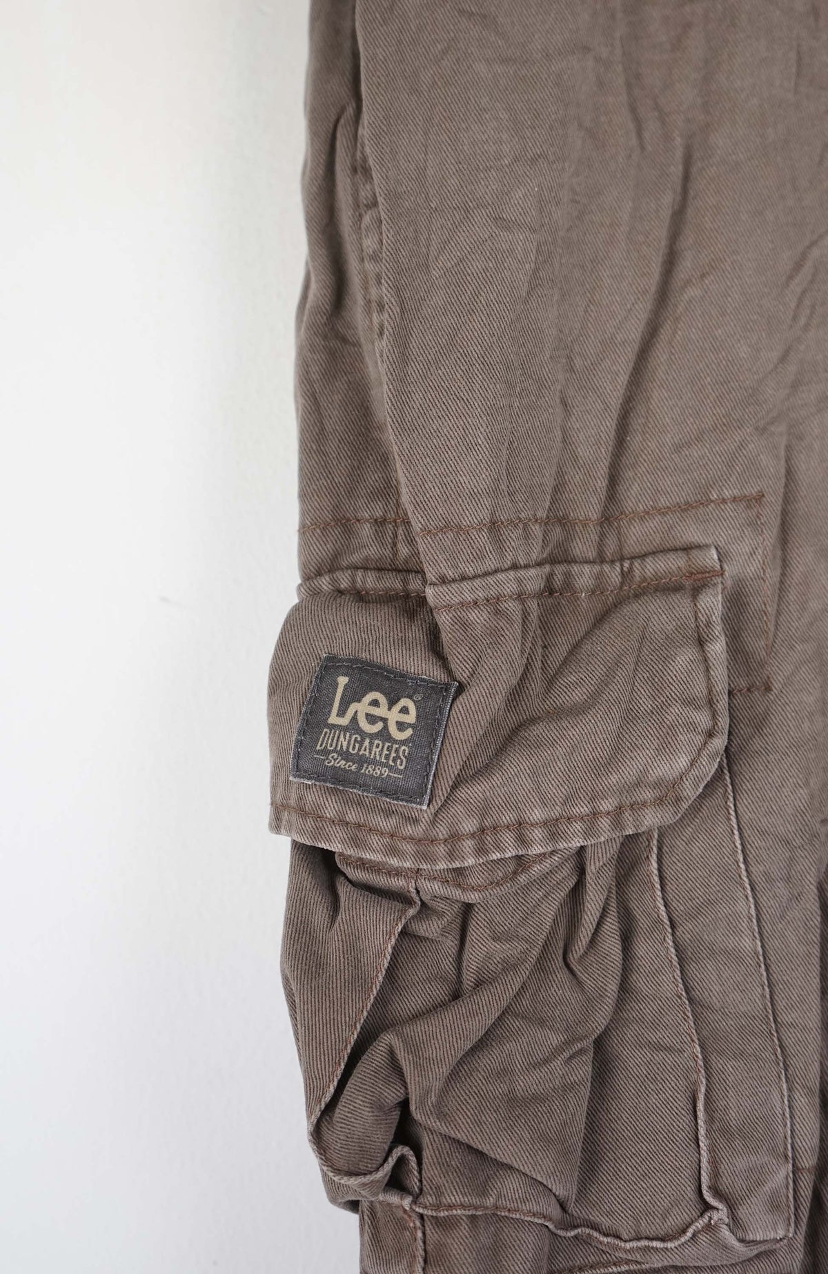 VINTAGE LEE DUNGAREES CARGO SHORTS W30