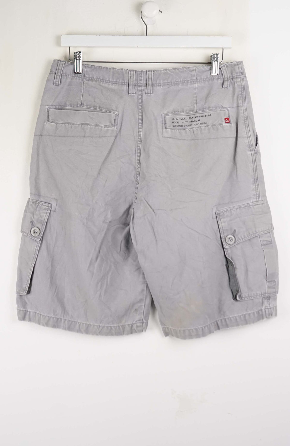 VINTAGE QUIKSILVER CARGO SHORTS W32