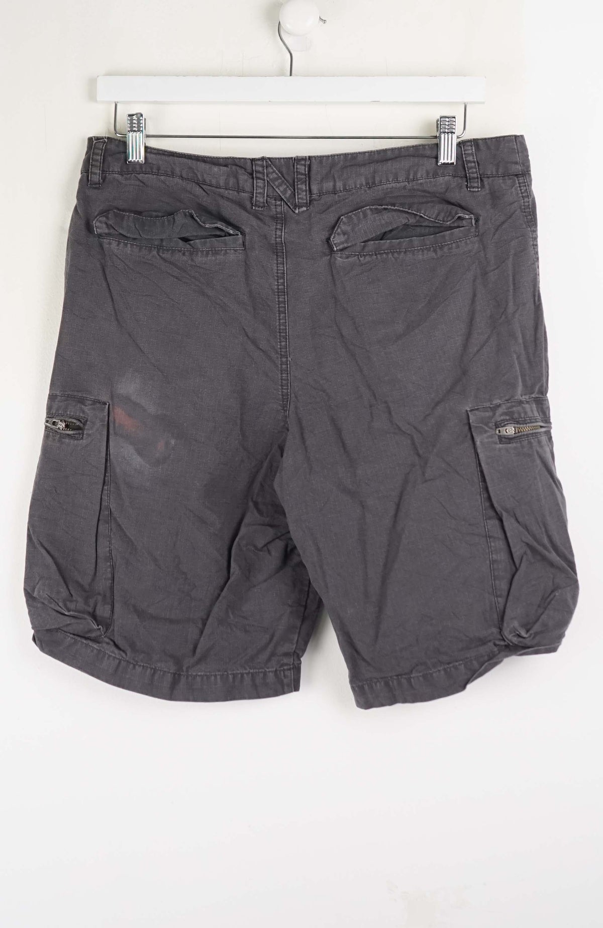 VINTAGE NIKE CARGO SHORTS W33