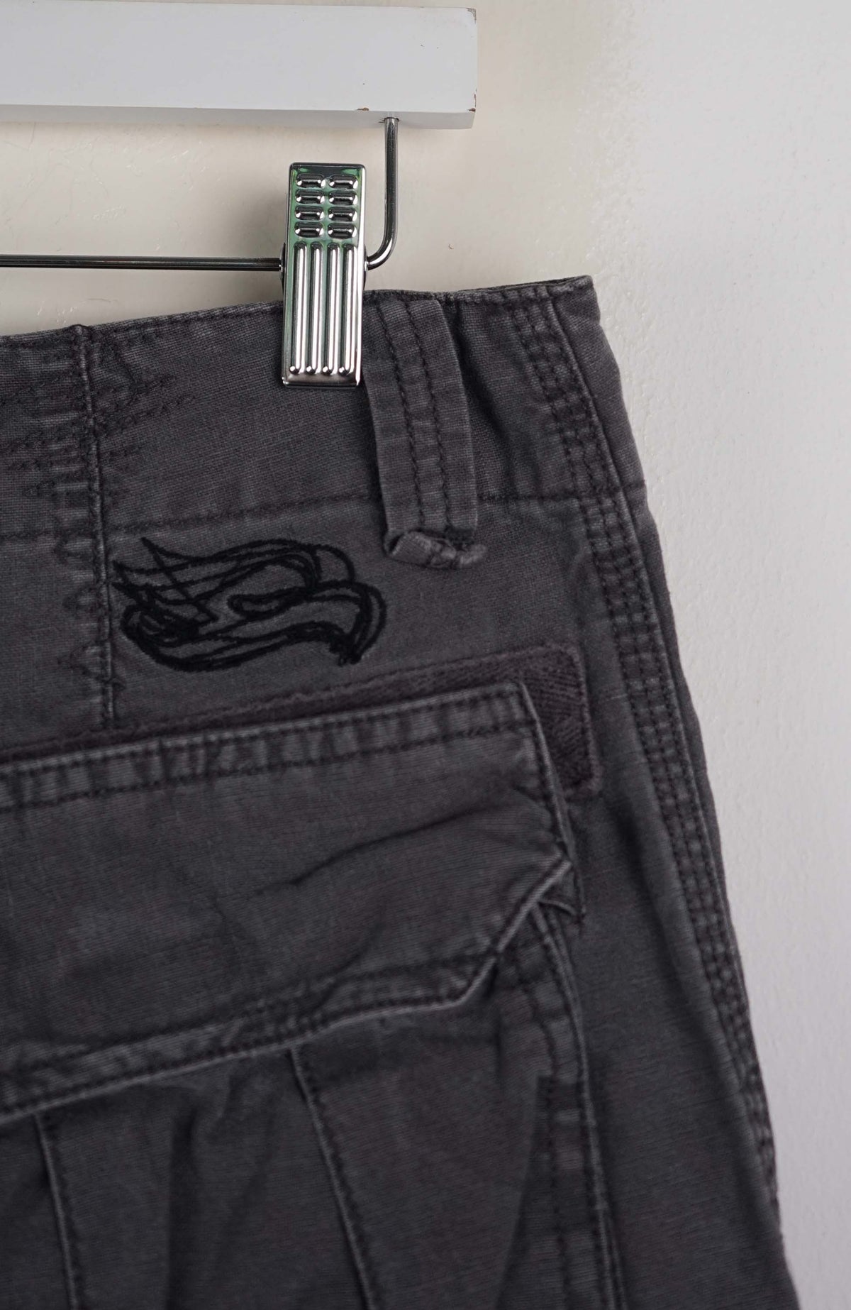 VINTAGE HAWK CARGO SHORTS W34