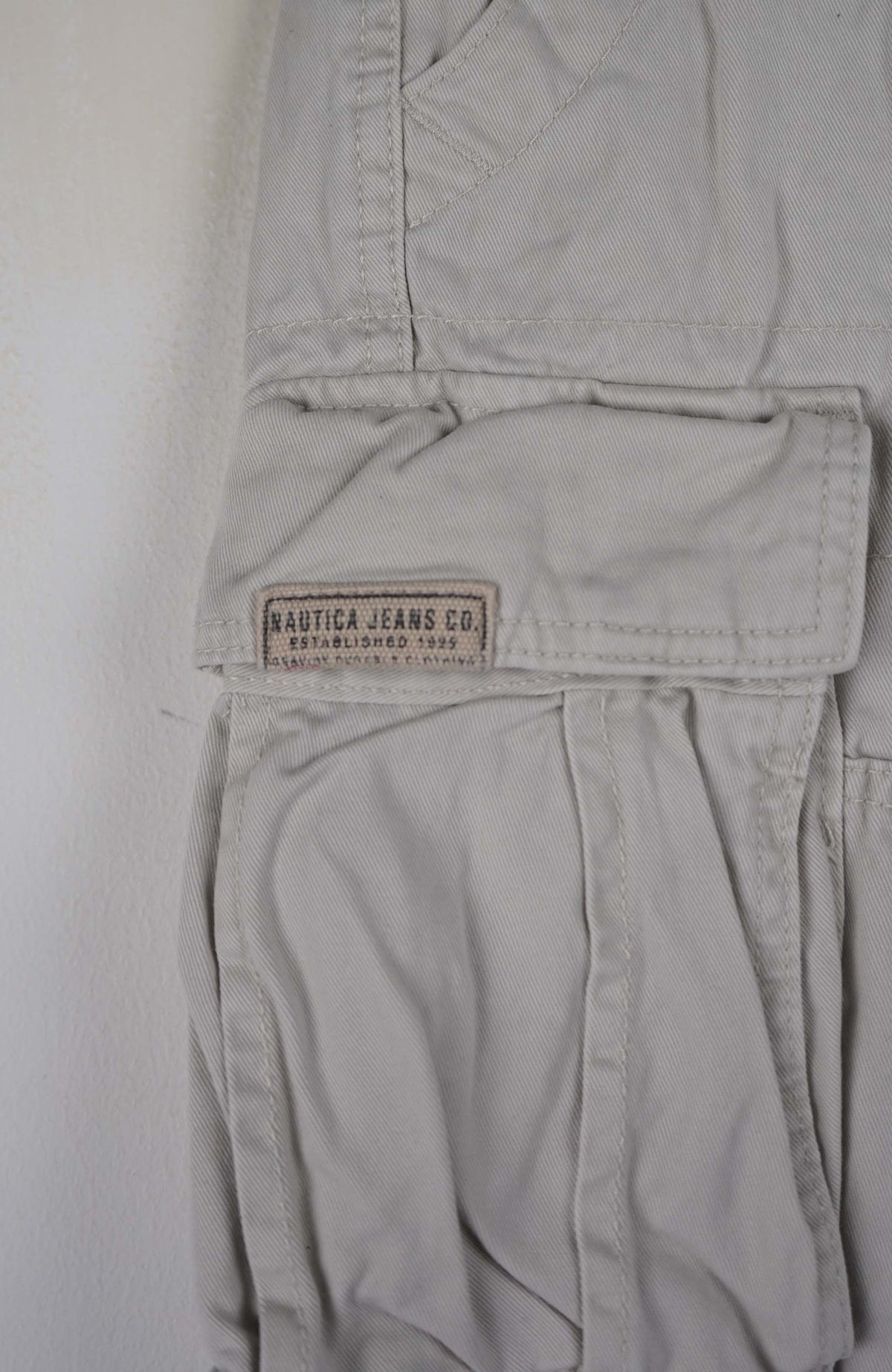 VINTAGE NAUTICA CARGO SHORTS W30