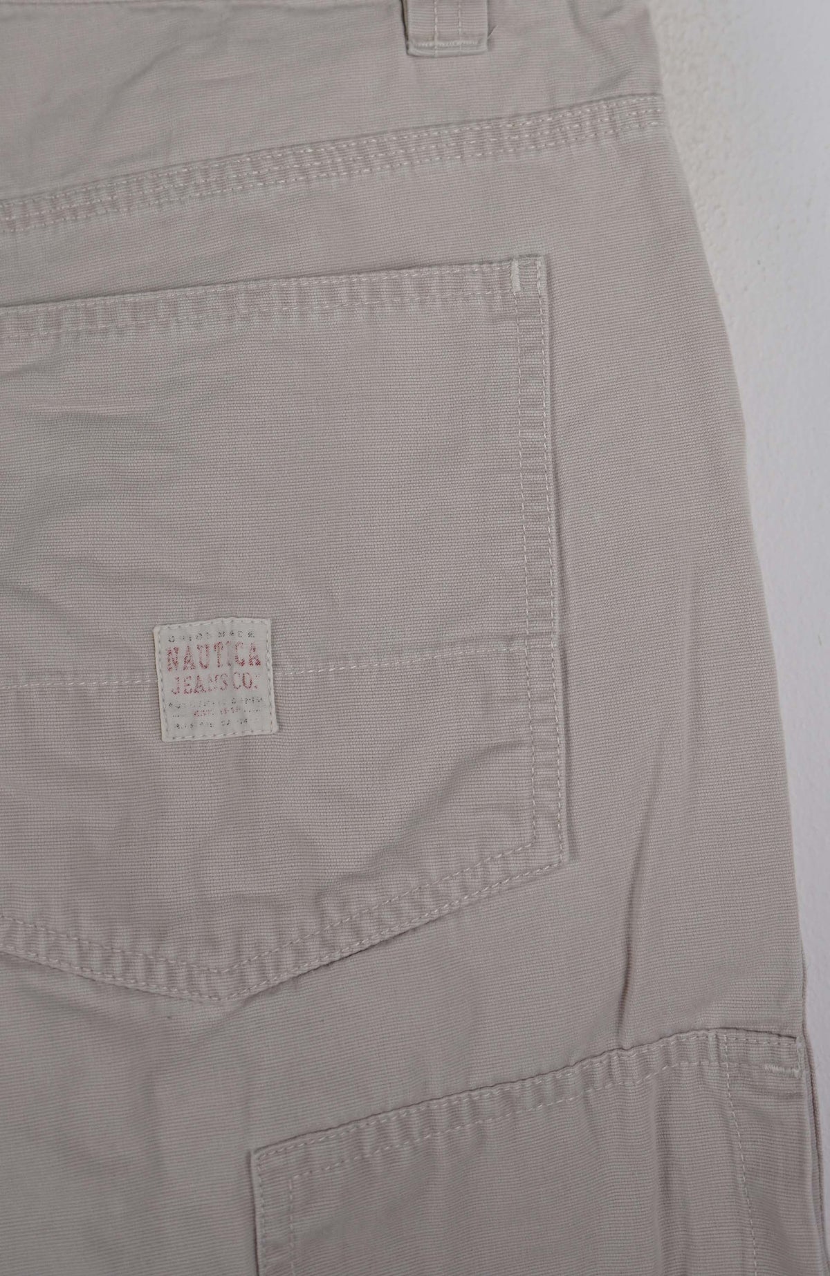 VINTAGE NAUTICA CARGO SHORTS W35
