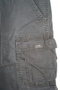 VINTAGE WRANGLER CARGO SHORTS W31