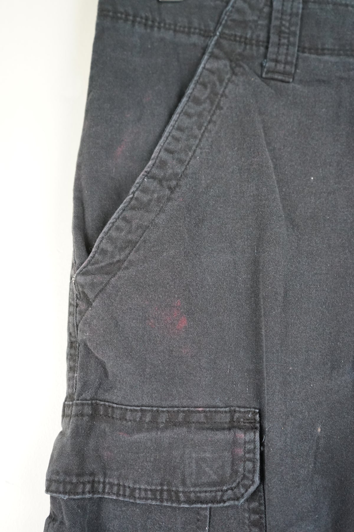 VINTAGE WRANGLER CARGO SHORTS W31