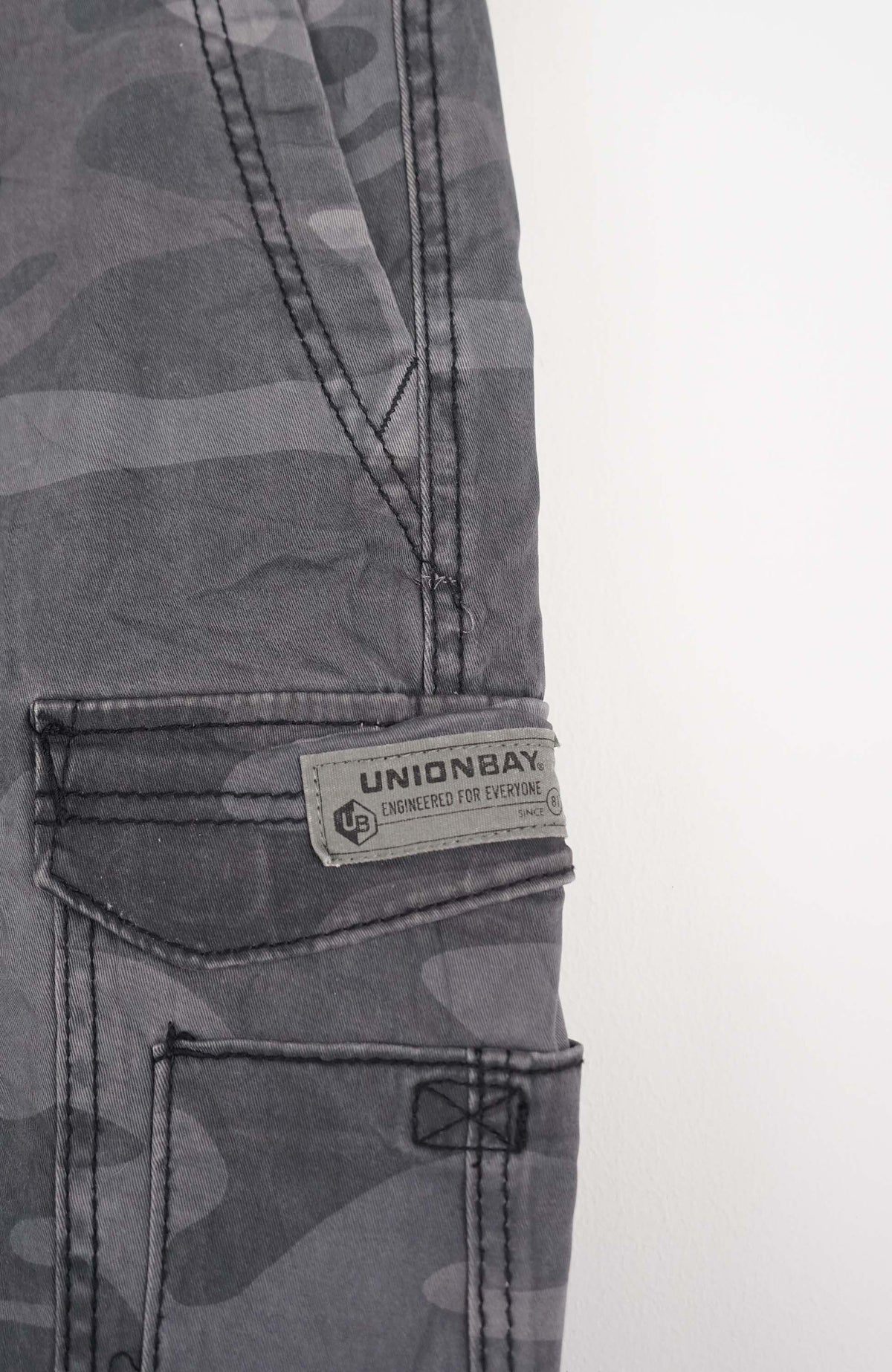 VINTAGE UNIONBAY CARGO SHORTS W33