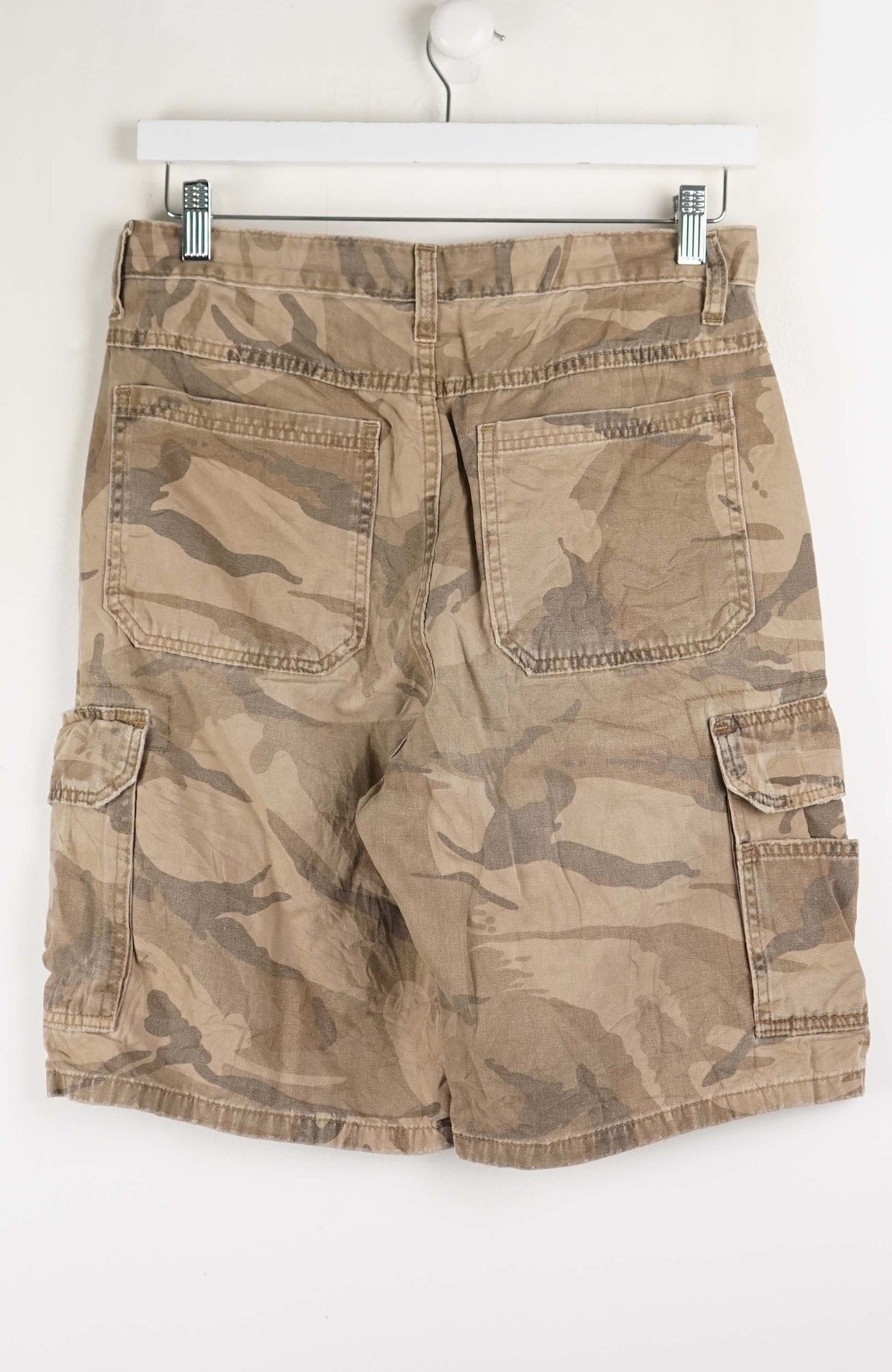 VINTAGE WRANGLER CARGO SHORTS W30