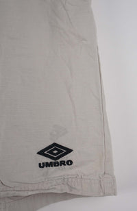 VINTAGE UMBRO CARGO SHORTS W25