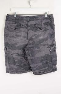 VINTAGE UNIONBAY QUALITY MADE SPORTSWEAR CARGO SHORTS W34