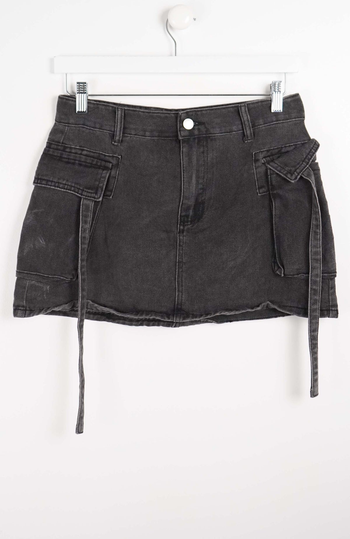 VINTAGE Y2K DENIM SKIRT (SIZE 8)