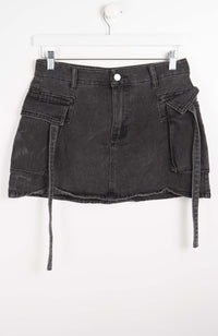 VINTAGE Y2K DENIM SKIRT (SIZE 8)