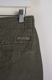 VINTAGE COLUMBIA CARGO SHORTS W35