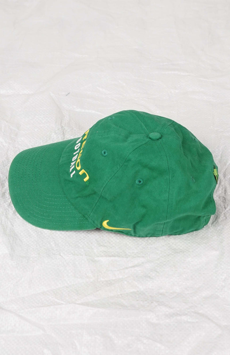 VINTAGE NIKE OREGON FOOTBALL HAT