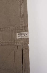 VINTAGE WRANGLER CARGO SHORTS W34