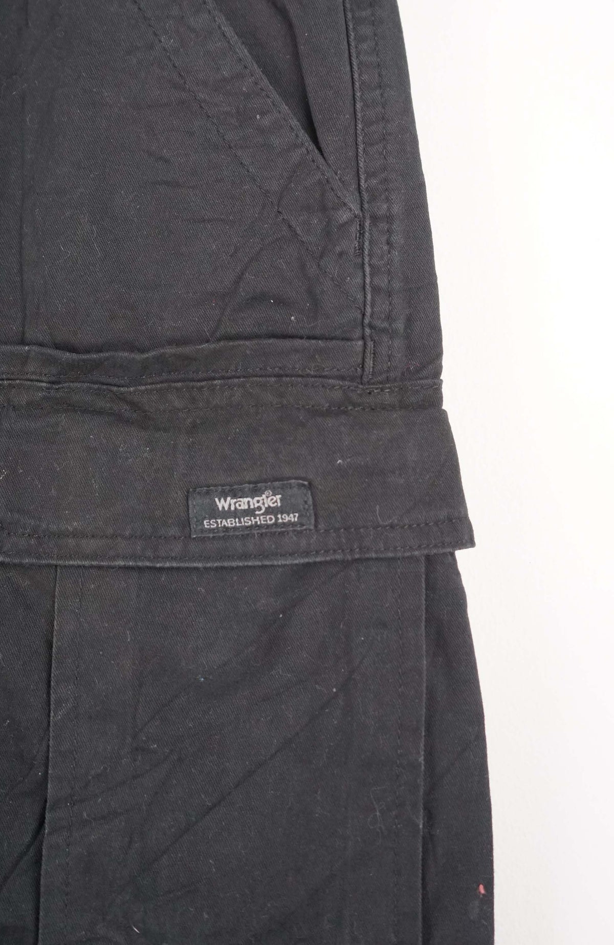 VINTAGE WRANGLER CARGO SHORTS W32