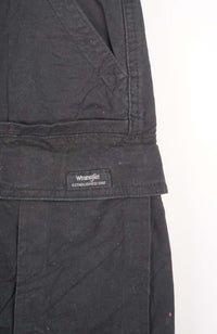 VINTAGE WRANGLER CARGO SHORTS W32