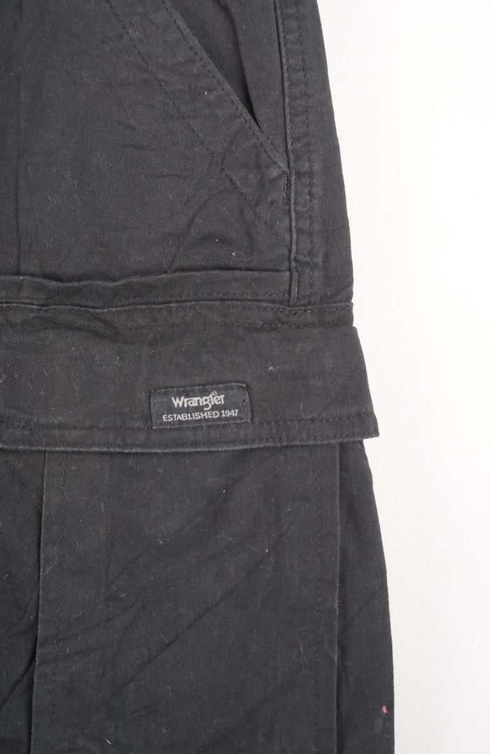VINTAGE WRANGLER CARGO SHORTS W32