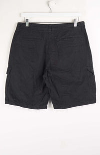 VINTAGE WRANGLER CARGO SHORTS W32