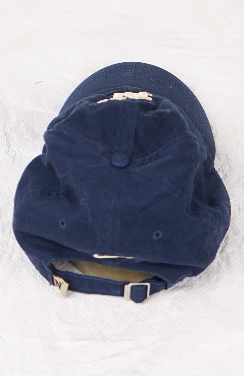 VINTAGE NIKE NAVY HAT