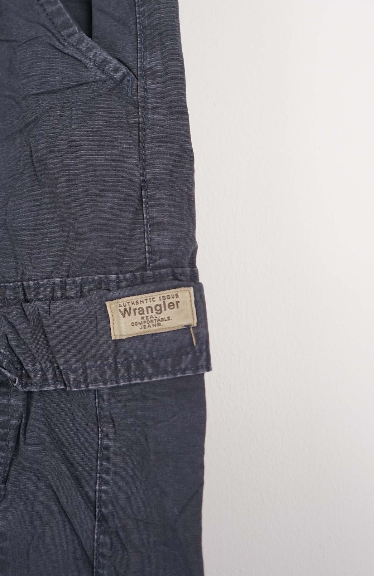 VINTAGE WRANGLER CARGO SHORTS W30