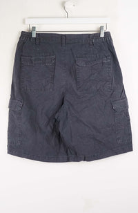 VINTAGE WRANGLER CARGO SHORTS W30