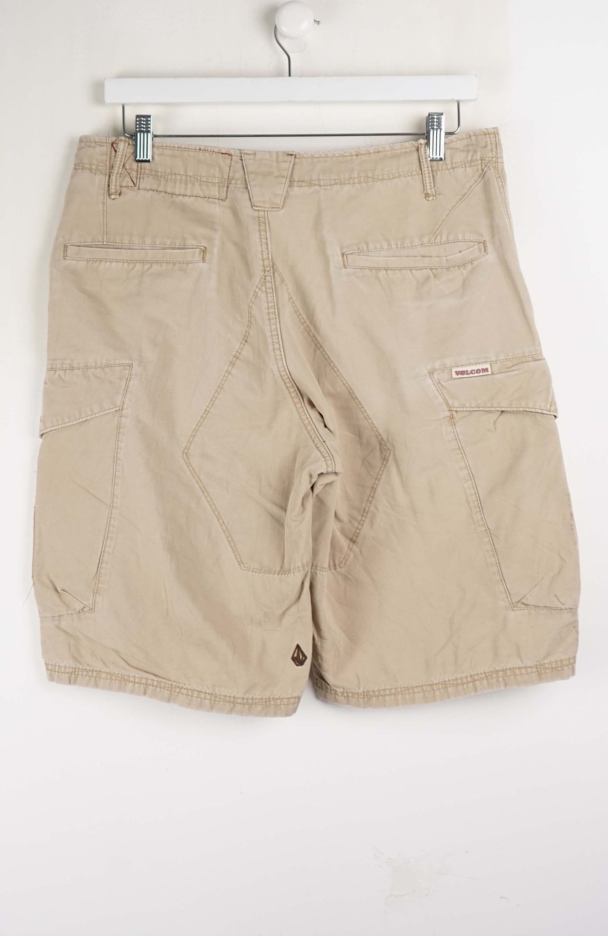 VINTAGE VOLCOM SCOUT CARGO SHORTS W32