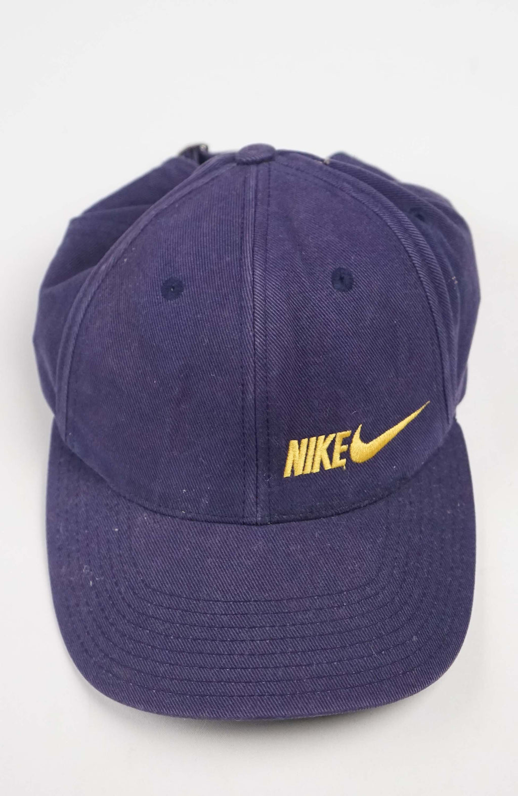 VINTAGE NIKE HAT