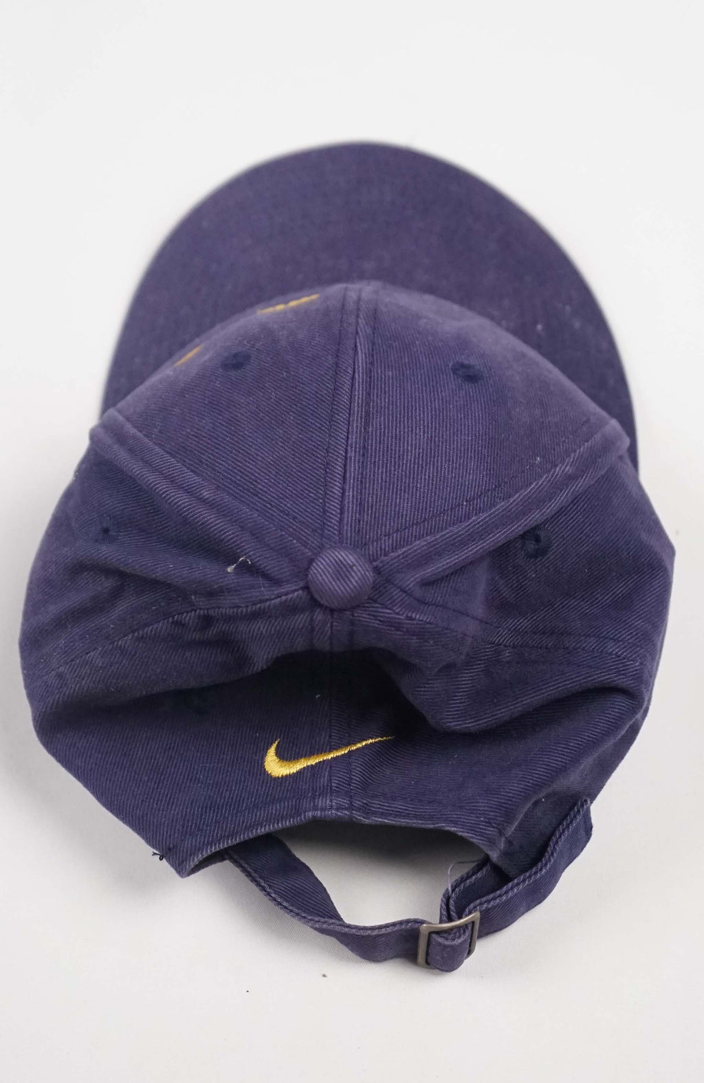 VINTAGE NIKE HAT