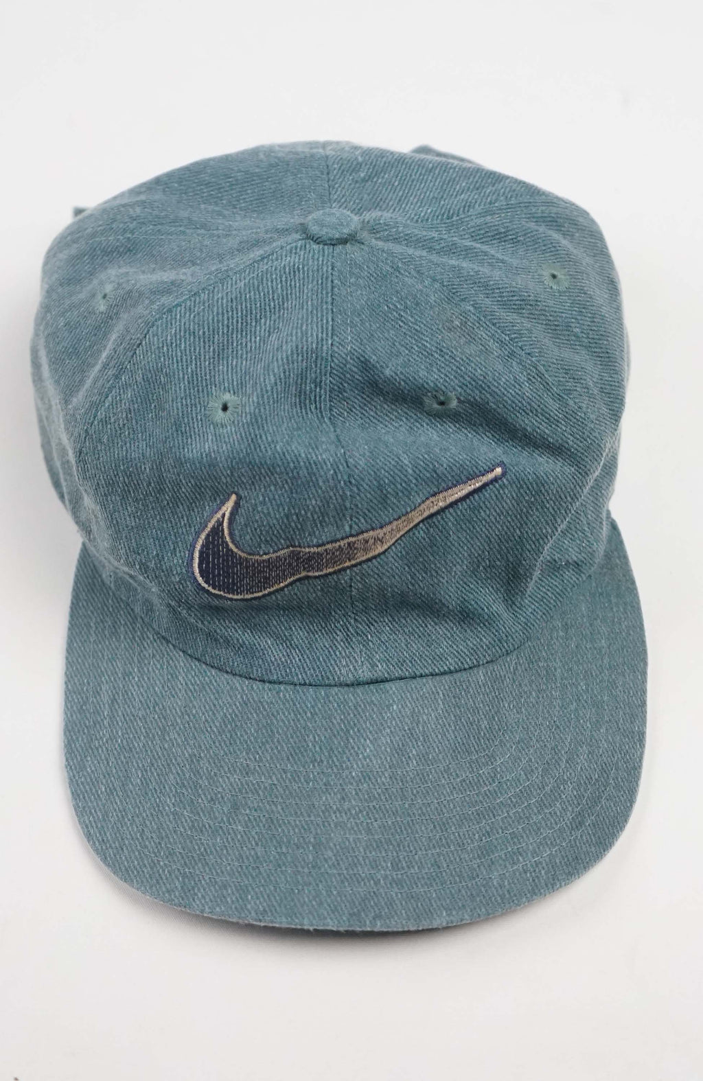 VINTAGE NIKE HAT