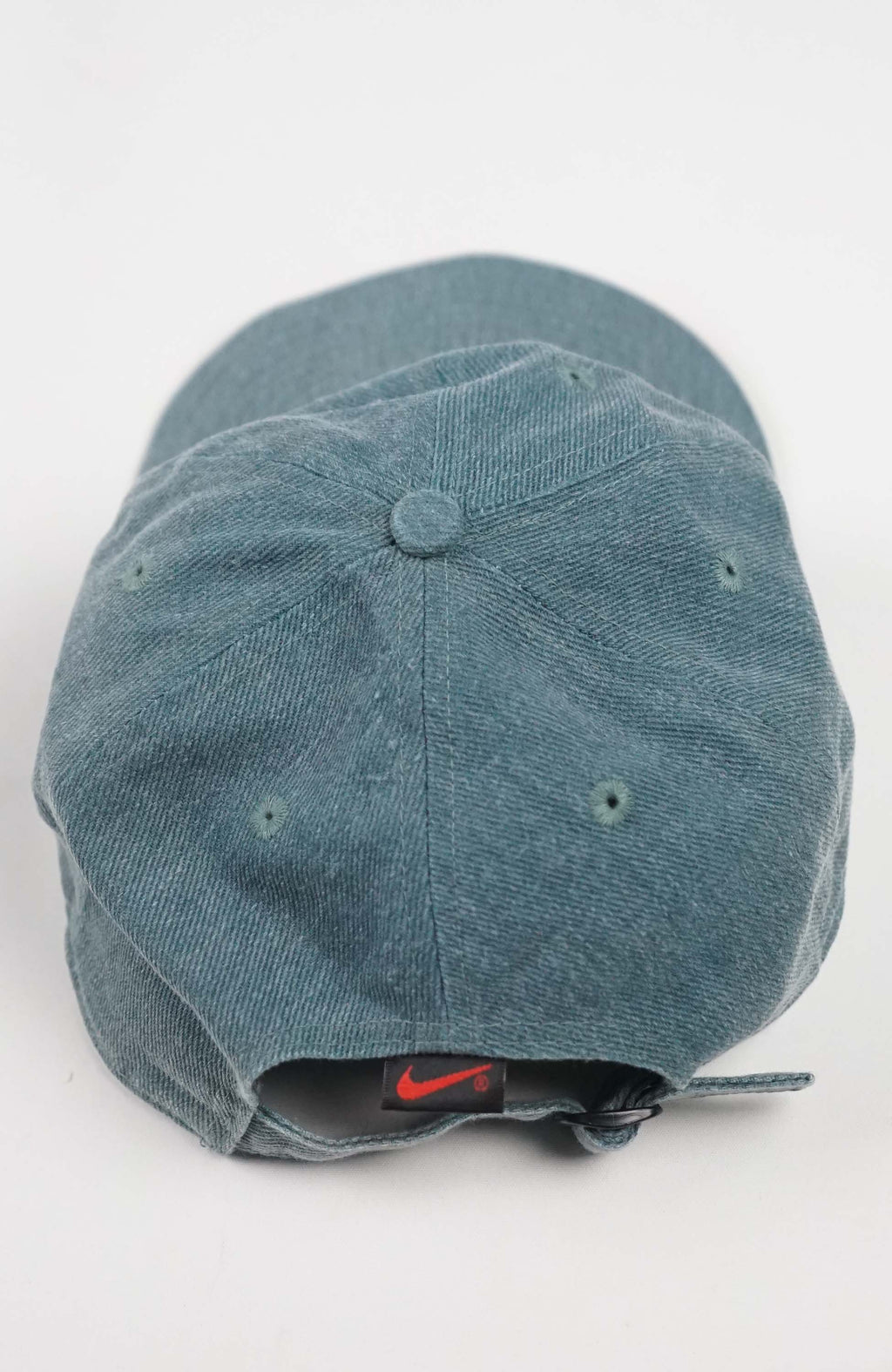 VINTAGE NIKE HAT