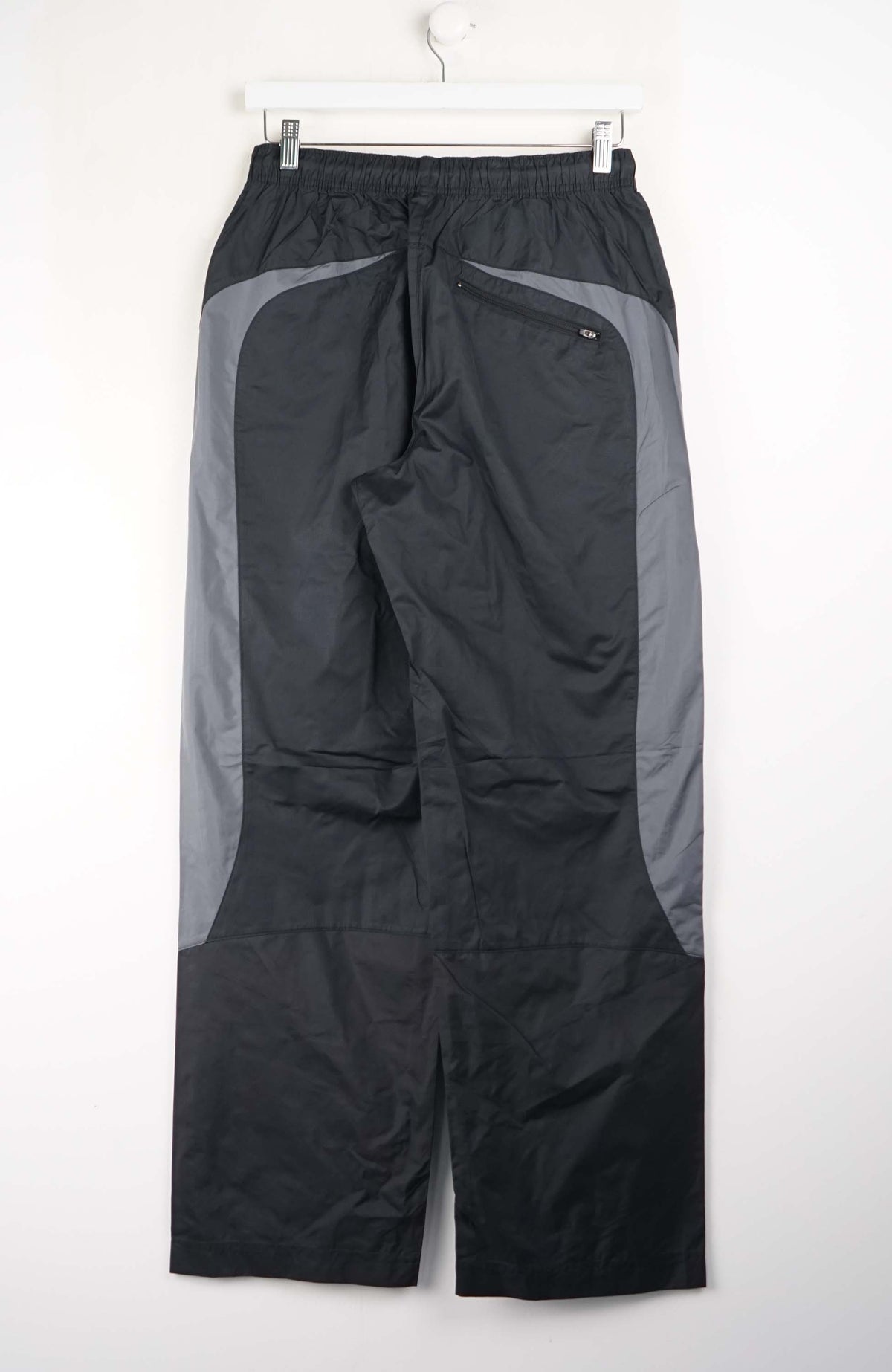 VINTAGE NIKE TRACK PANTS (S)