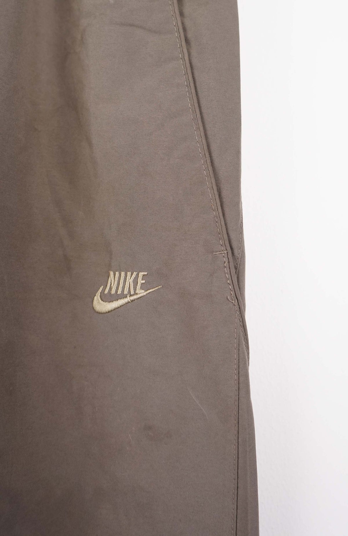 VINTAGE NIKE TRACK PANTS (L)