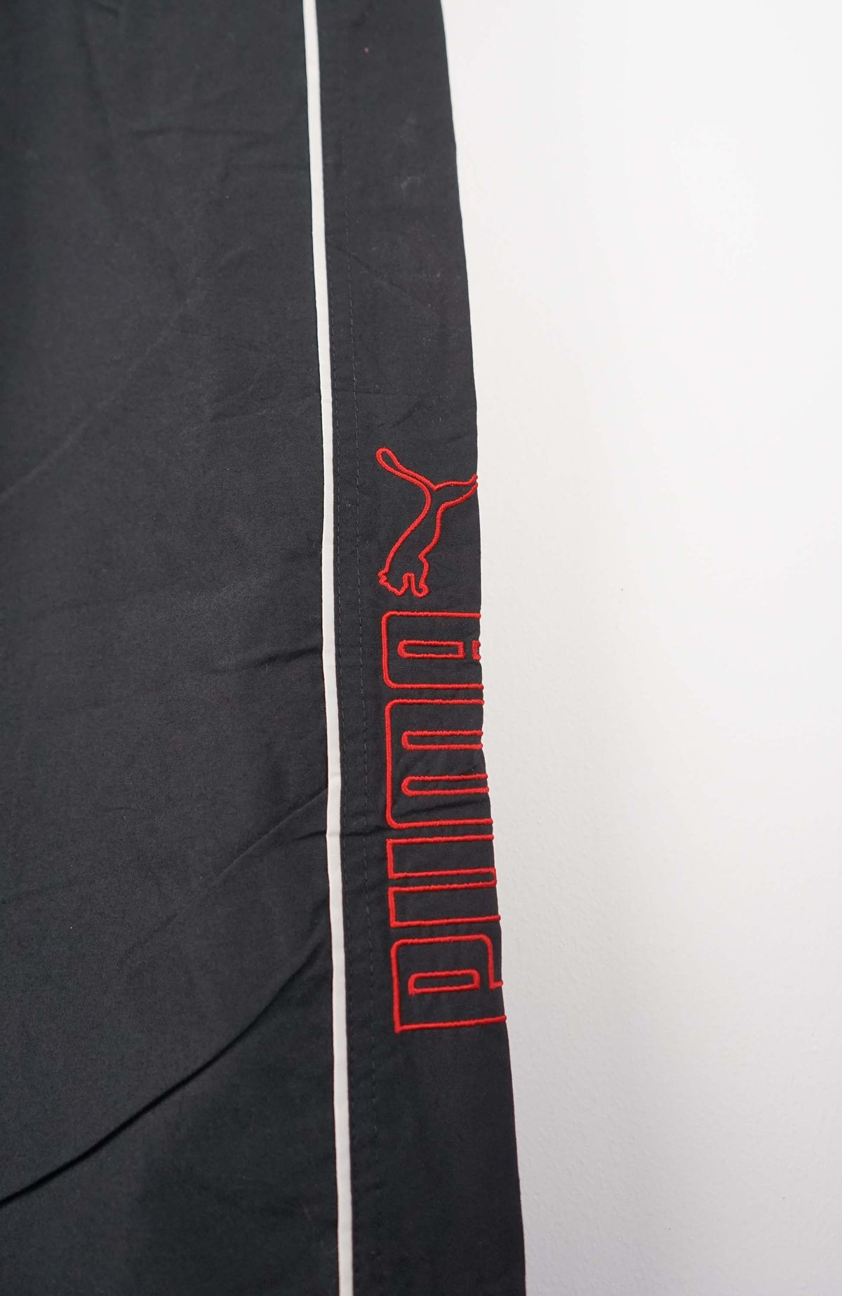 VINTAGE PUMA TRACK PANTS (M)