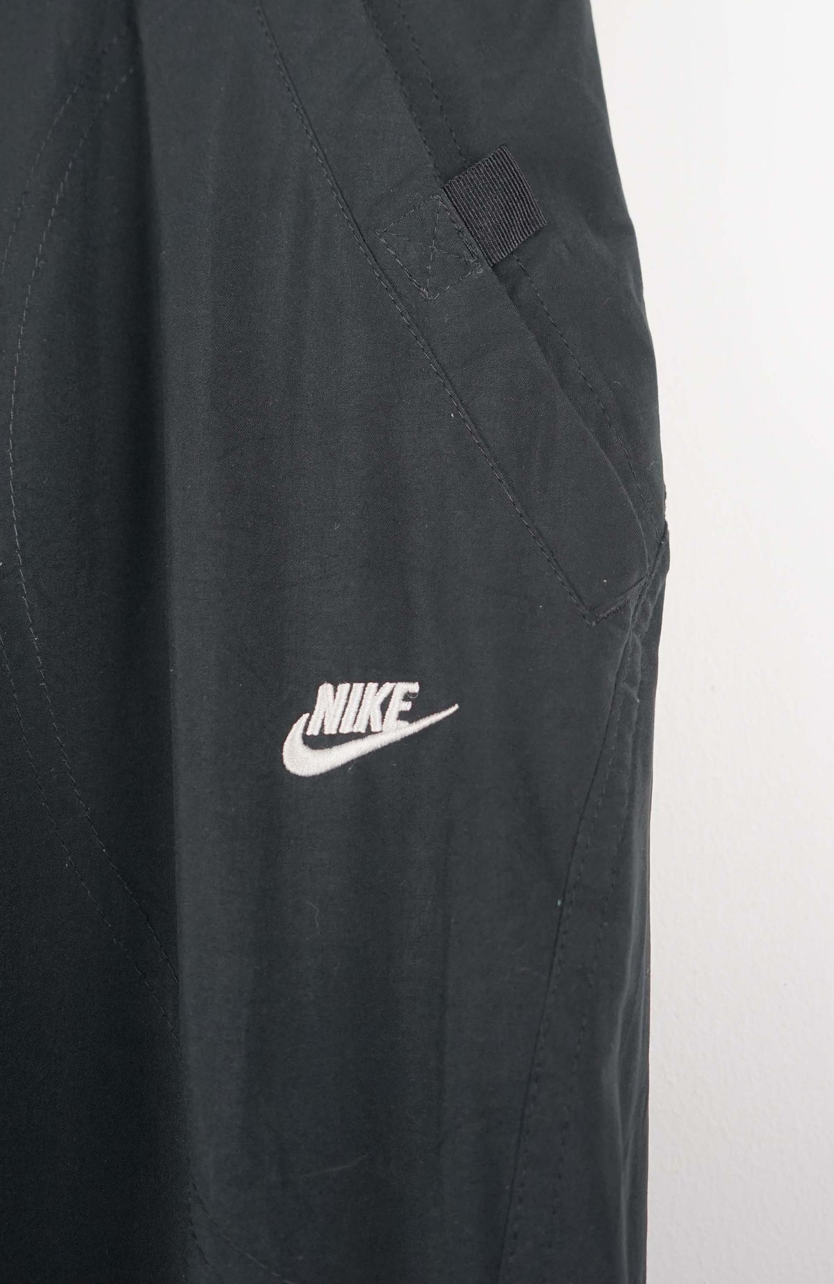 VINTAGE NIKE TRACK PANTS (XL)