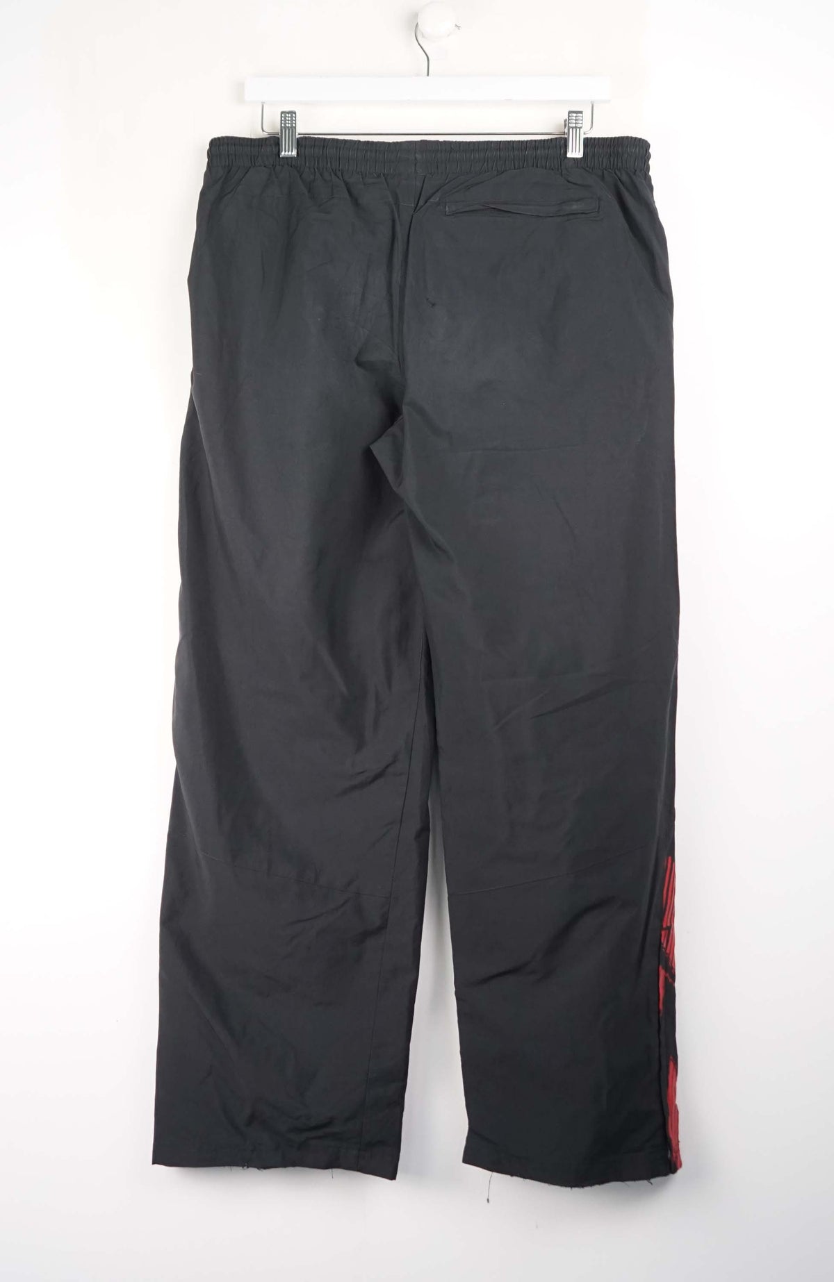 VINTAGE NIKE TRACK PANTS (XL)