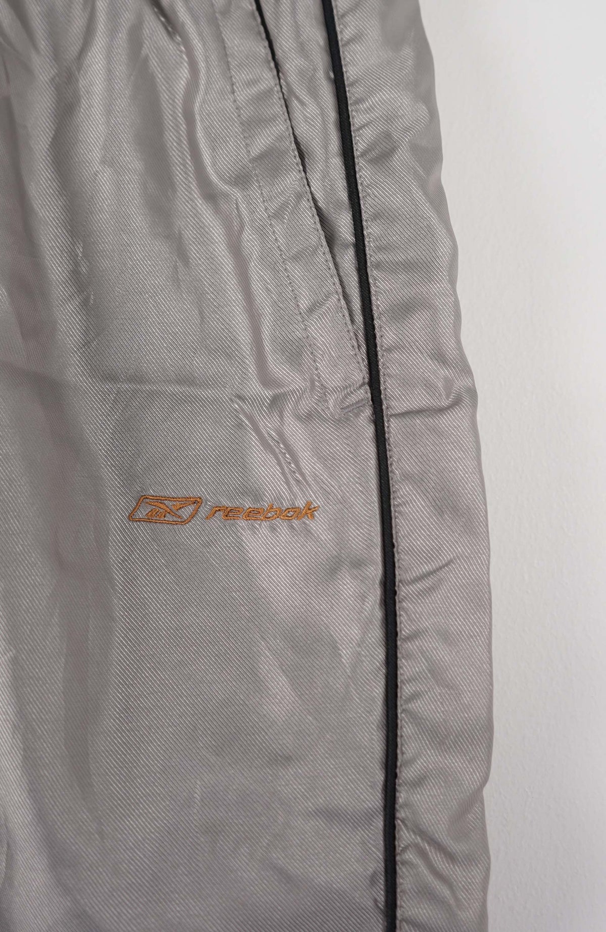 VINTAGE REEBOK TRACK PANTS (M)