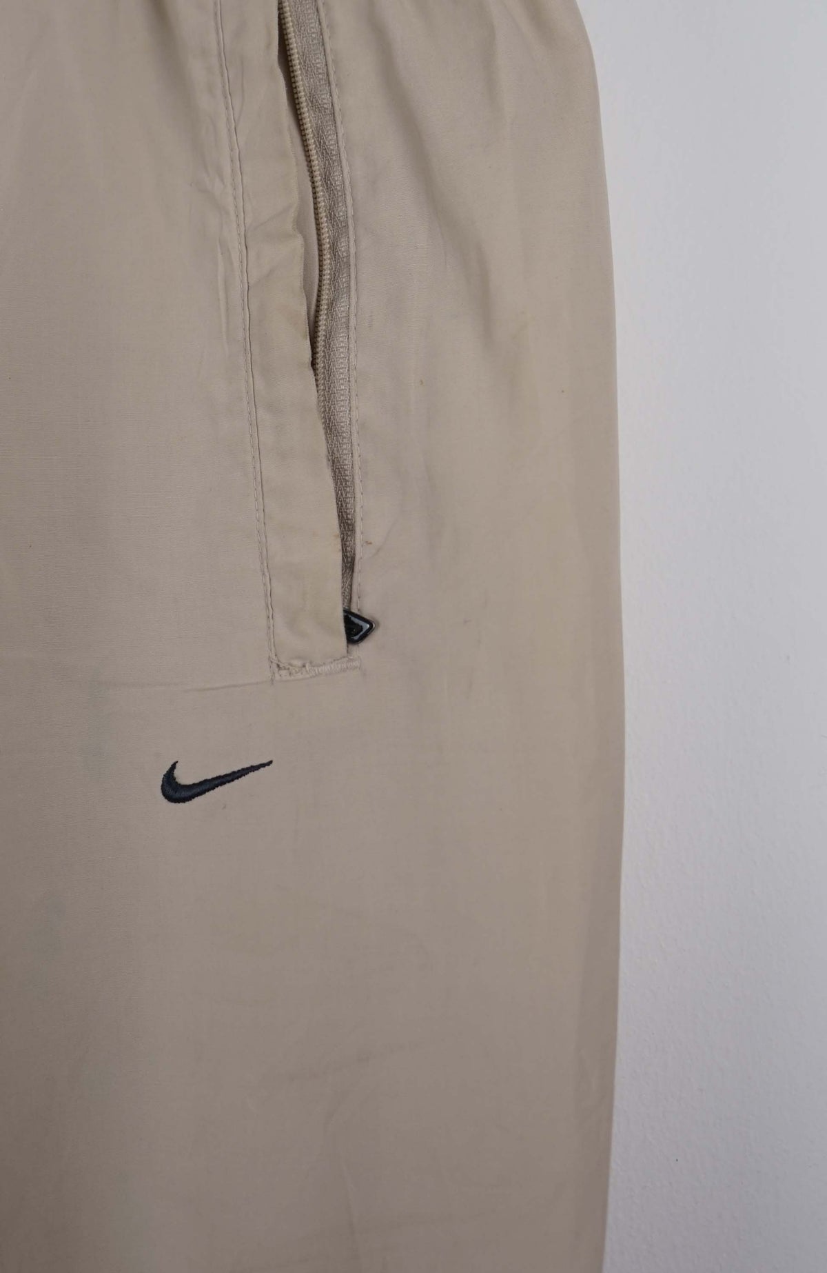 VINTAGE NIKE TRACK PANTS (XL)
