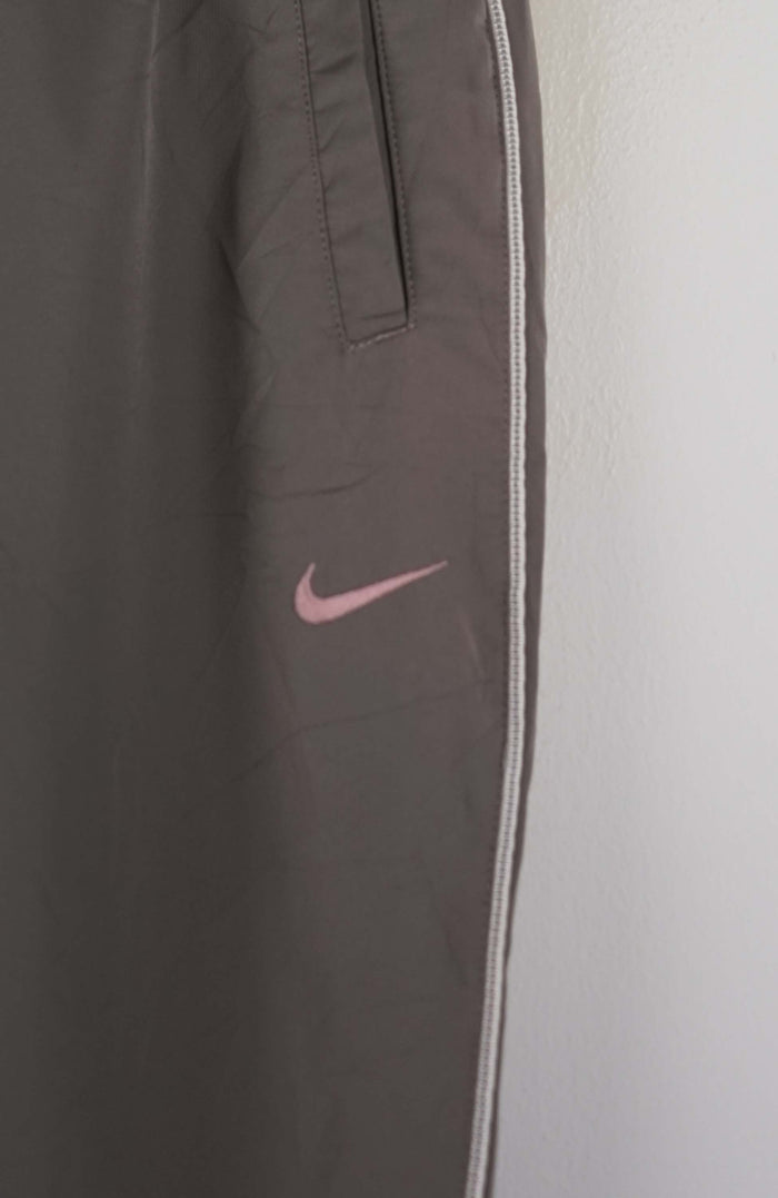 VINTAGE NIKE TRACK PANTS (XS)