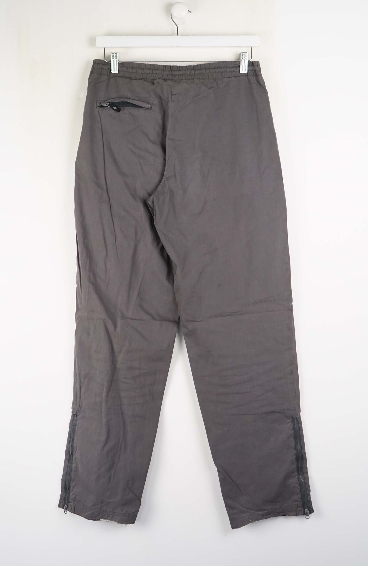 VINTAGE UMBRO TRACK PANTS (M)