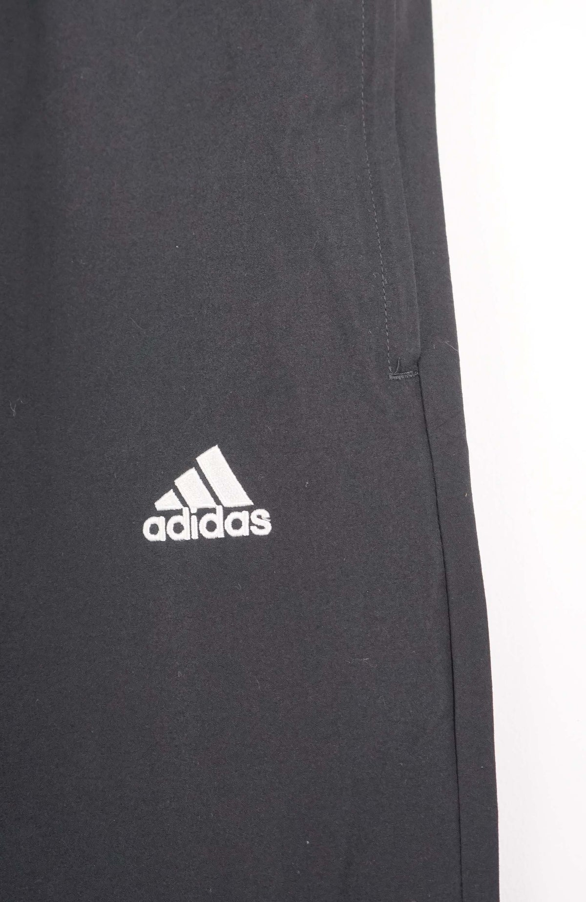 VINTAGE ADIDAS TRACK PANT SHORTS (L)
