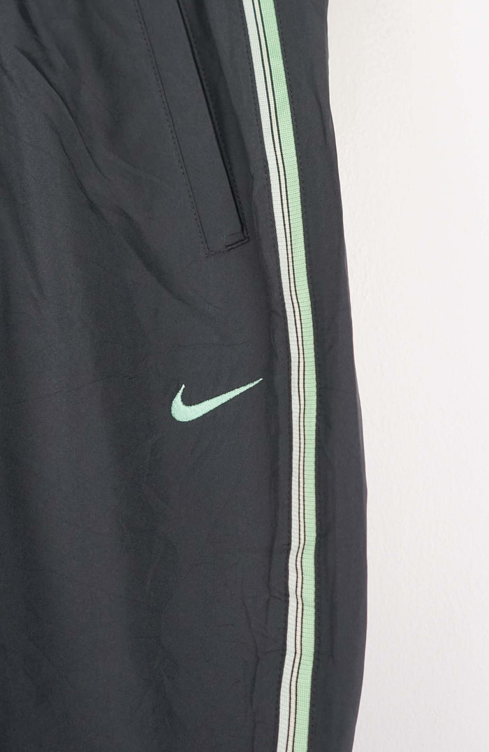 VINTAGE NIKE TRACK PANTS (XS)
