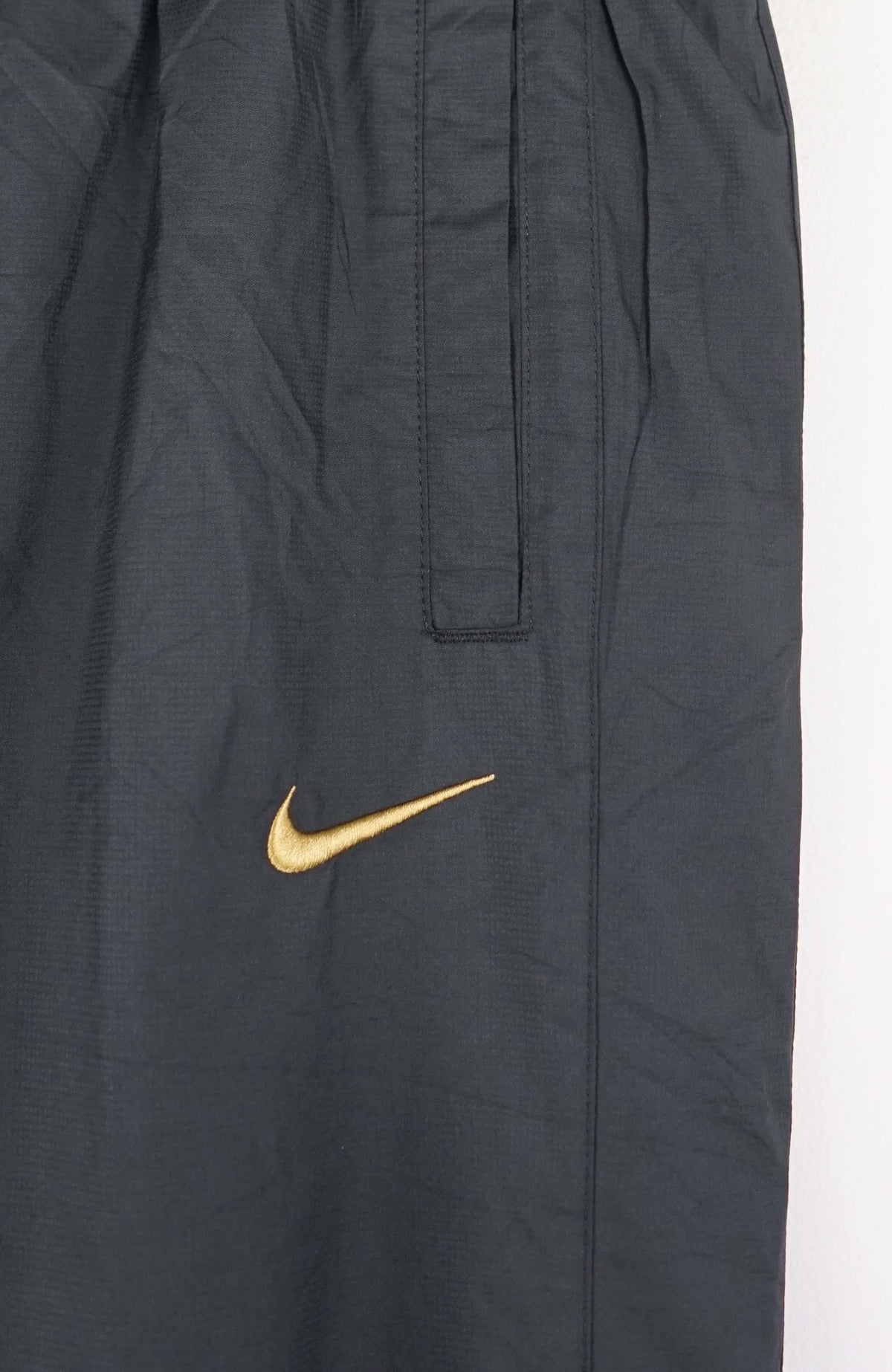 VINTAGE NIKE TRACK PANTS (M)