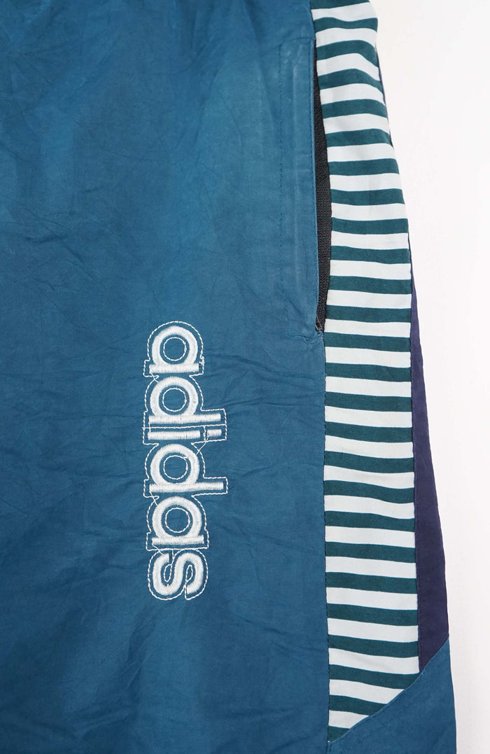 VINTAGE ADIDAS TRACK PANT SHORTS (M)