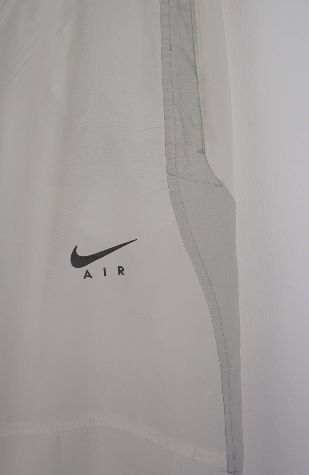 VINTAGE NIKE TRACK PANTS (M)