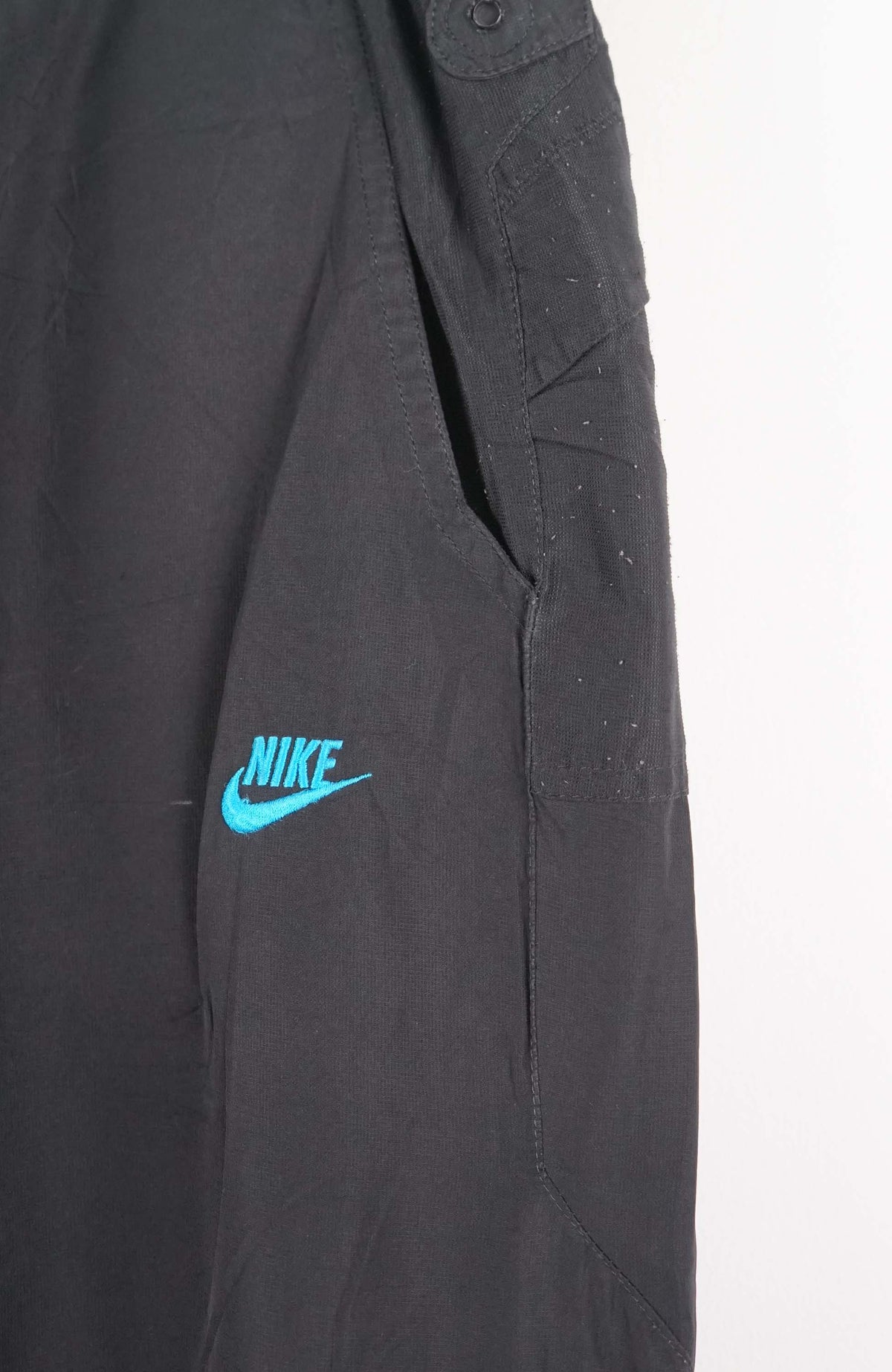 VINTAGE NIKE TRACK PANTS (L)