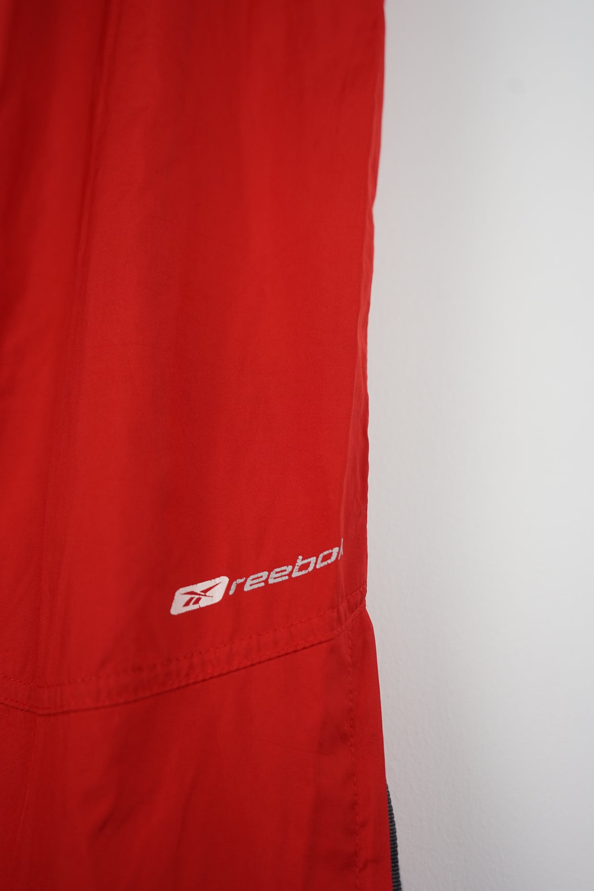VINTAGE REEBOK TRACK PANTS (M)