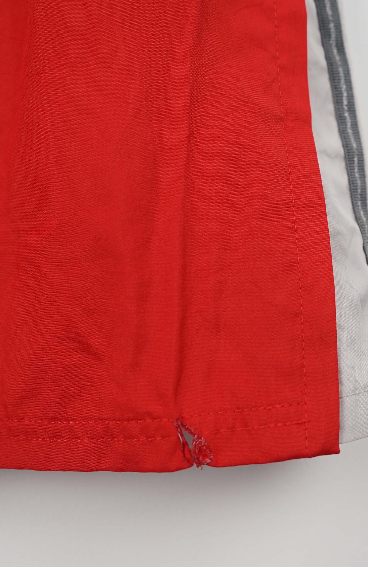 VINTAGE REEBOK TRACK PANTS (M)