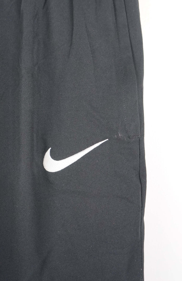 VINTAGE NIKE TRACK PANT SHORTS (M)